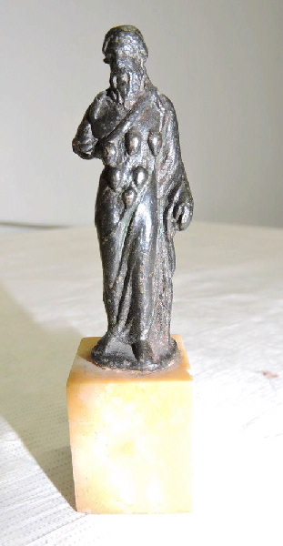 Figurine de Dionysos-Botrys ; Bacchus (personnification du raisin)