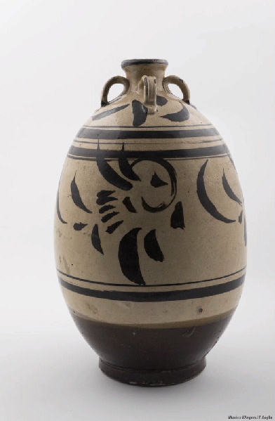 Vase à vin ovoïde