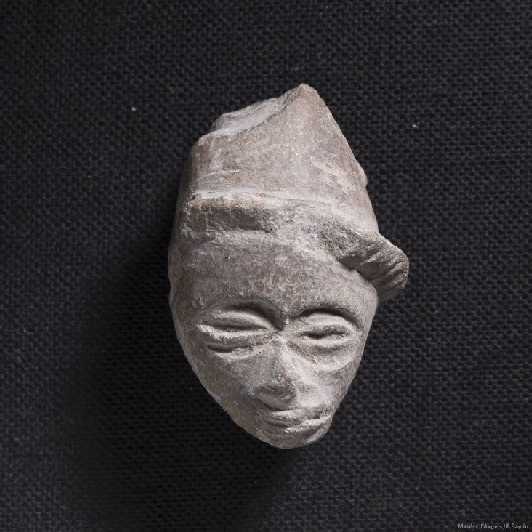 Tête de figurine
