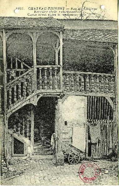 Château-Thierry - rue du Château - escalier style Renaissance