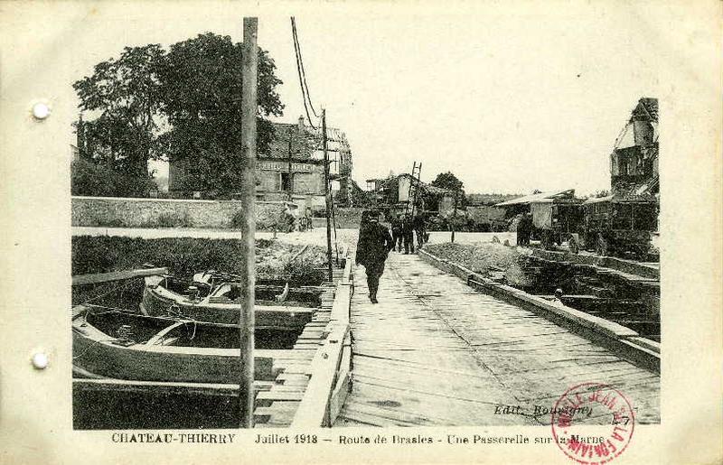 Château-Thierry - Route de Brasles - Une passerelle sur la Marne