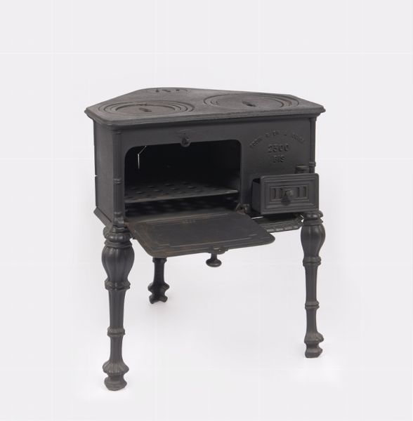 Cuisinière n° 2300 B triangulaire