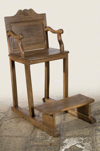 Chaise de lecteur de la Bible