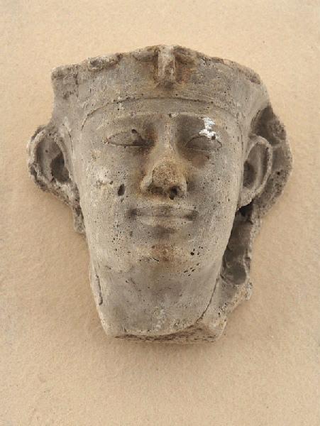 modèle de ronde-bosse pour visage de roi coiffé d'un némès