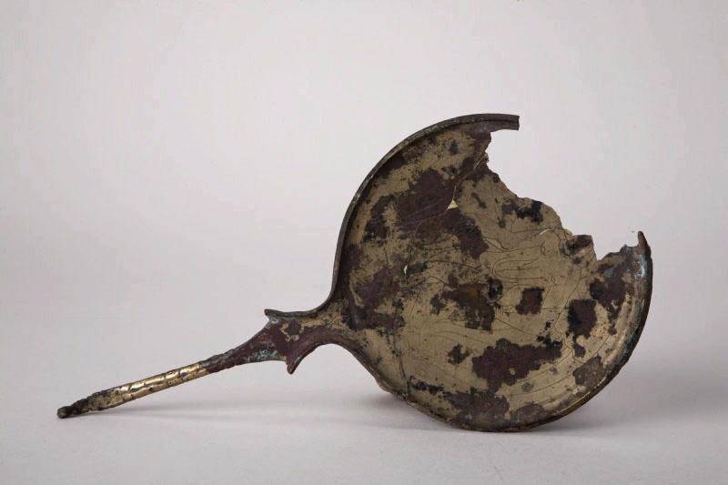 Miroir étrusque à manche gravé