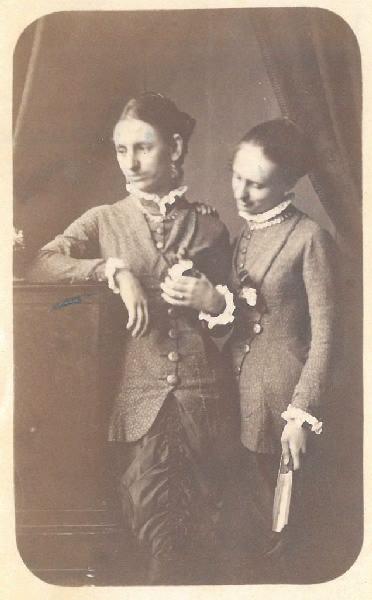 Mathilde et Hélène Dehaussy