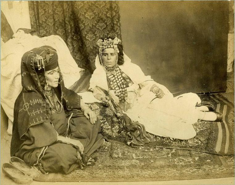 Portraits de femmes ouleds-naïls