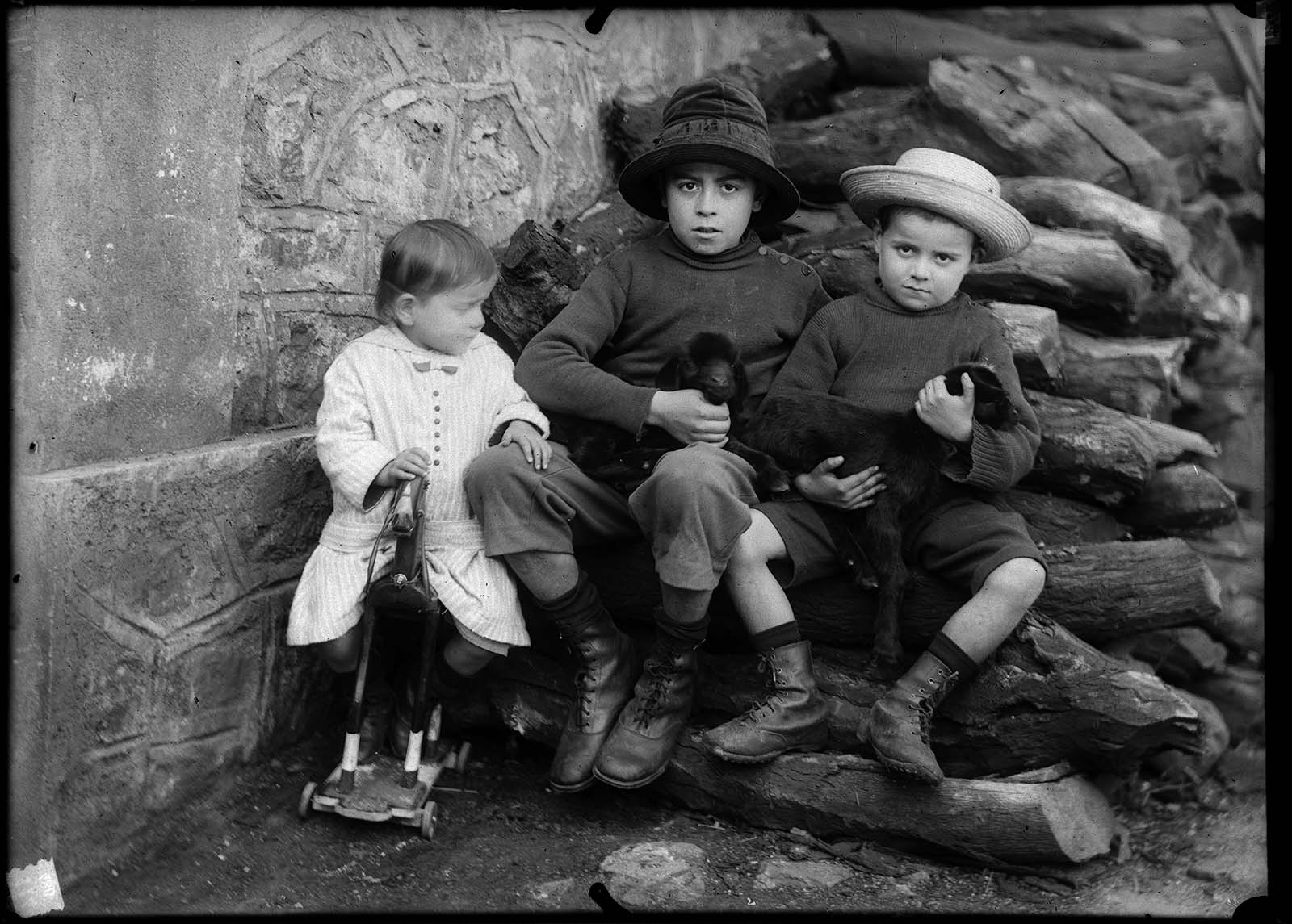 Beni Loulou, Lulu, Pierrot, Irène, chevreaux