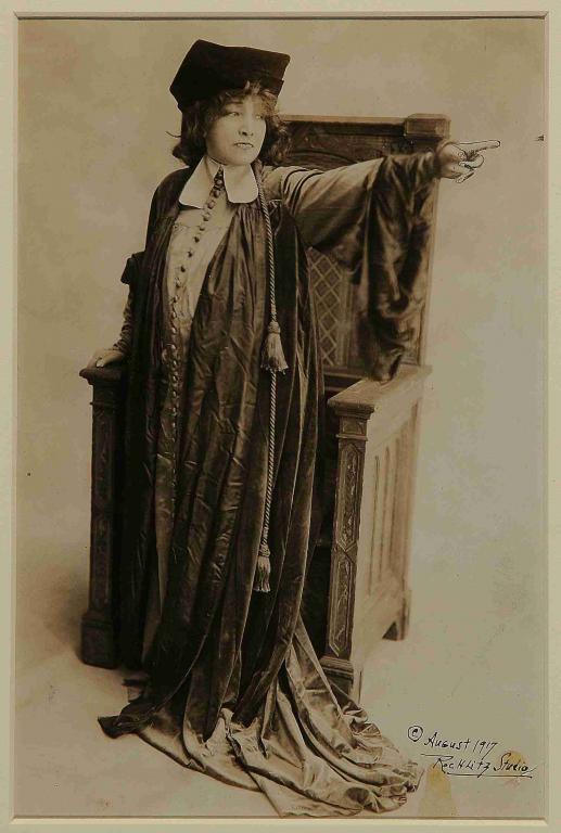 Sarah Bernhardt en juge