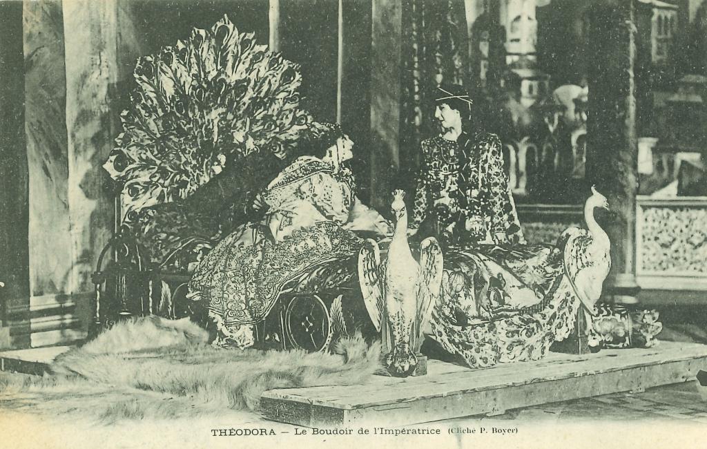 Sarah Bernhardt dans Theodora