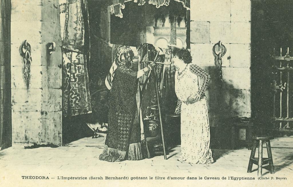 Sarah Bernhardt dans Theodora