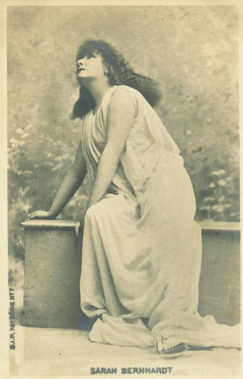 Sarah Bernhardt jouant Médée