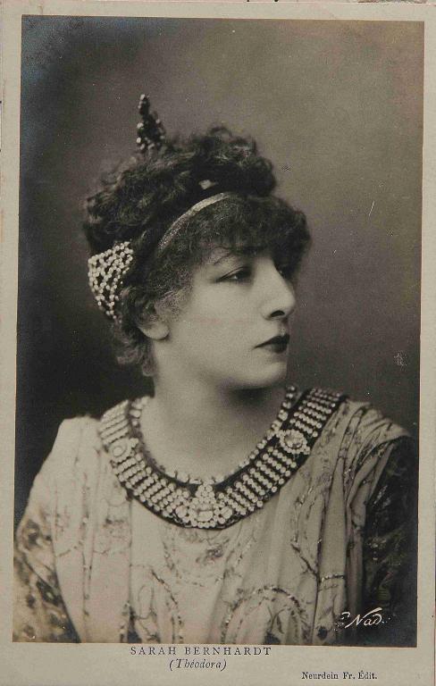 Sarah Bernhardt dans Théodora