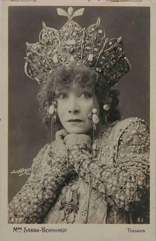 Sarah Bernhardt dans Théodora