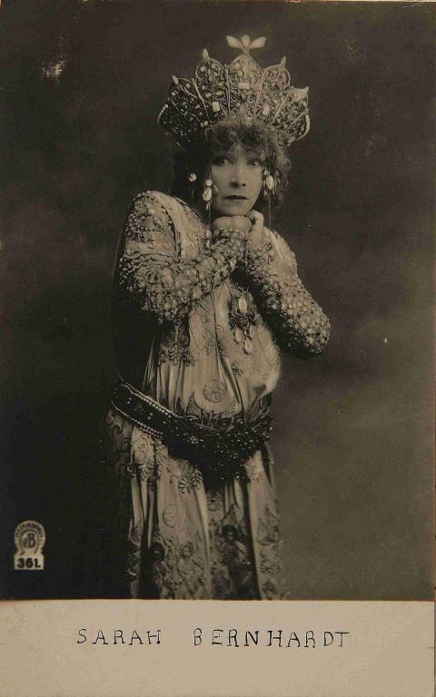 Sarah Bernhardt en costume Théodora