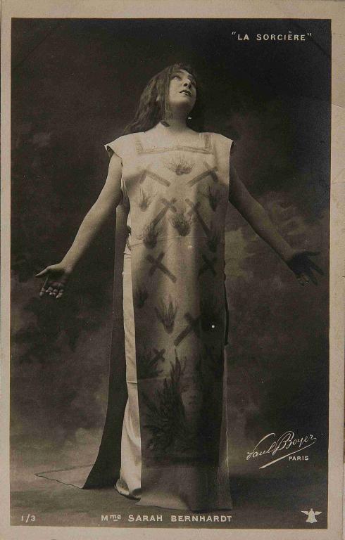 Sarah Bernhardt dans La sorcière