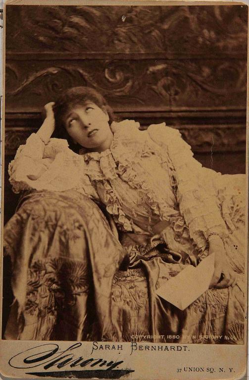 Sarah Bernhardt dans "La Dame aux camélias"