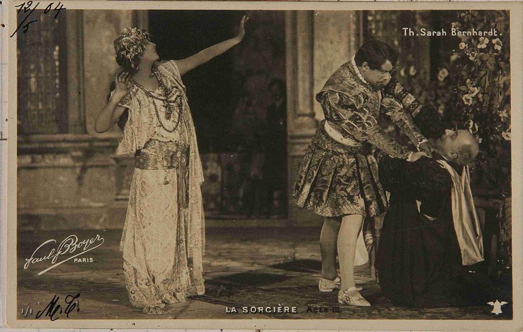 Sarah Bernhardt dans La Sorcière