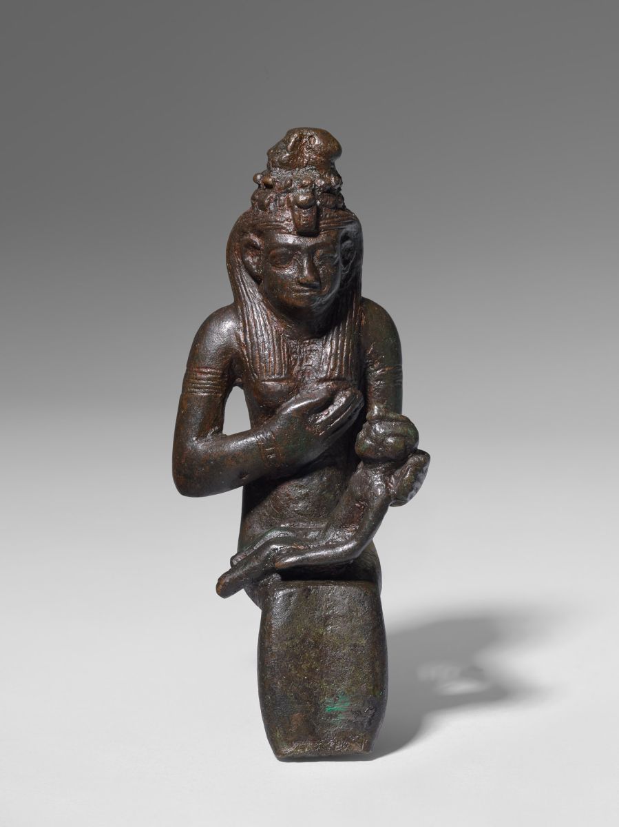 Fragment de statuette d'Isis allaitant (titre factice)