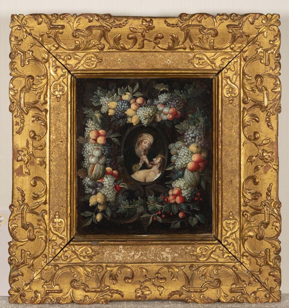 Guirlande de fruits entourant une Pietà