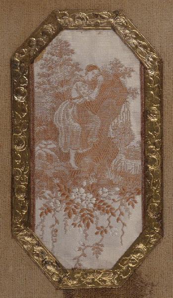 femme dans un paysage