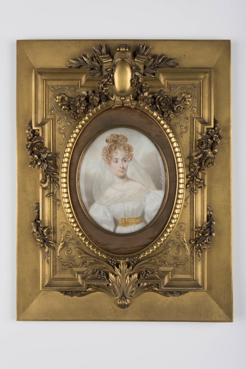 Miniature représentant une femme époque Monarchie de Juillet