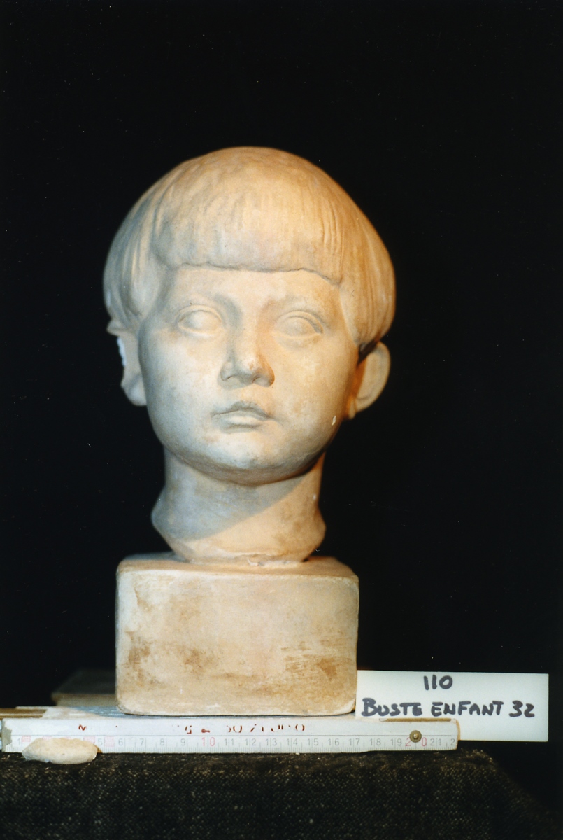 Buste d'enfant 32
