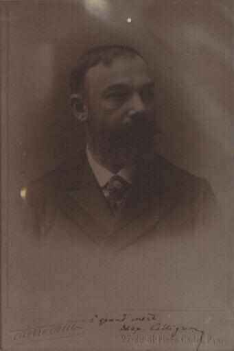 Portrait d'archéologue. Portrait en buste de Maxime Collignon (1849-1917)