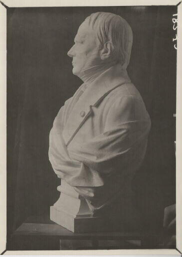 Portrait d'archéologue. Edouard Lartet (1801-1871). Vue de profil gauche d'un tirage plâtre (modèle) avec traces de couture du moule (par Louis Rochet, sculpteur, 1874)