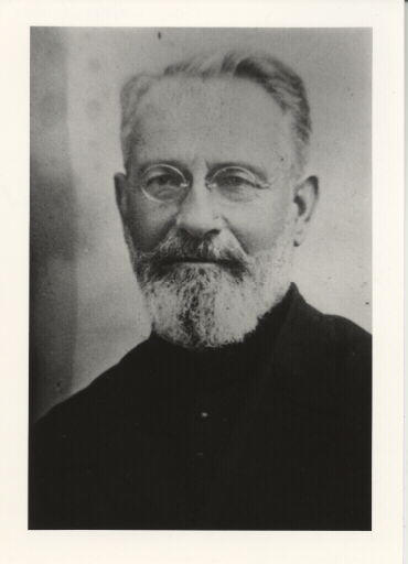 Portrait d'archéologue. Portrait en buste de l'abbé Philippe (1876-1950)