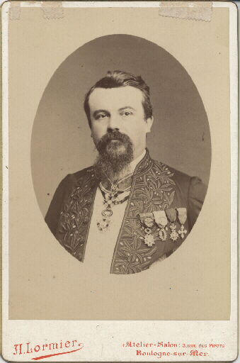 Portrait d'archéologue. Portrait en buste d'Ernest Hamy (1842-1908)