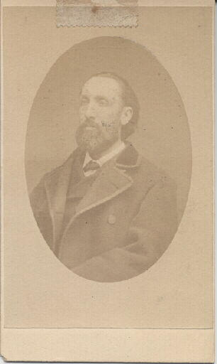 Portrait d'archéologue. Portrait en buste de Louis Revon