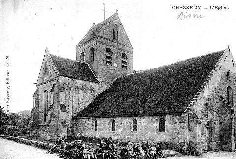 CHASSEMY - L'EGLISE