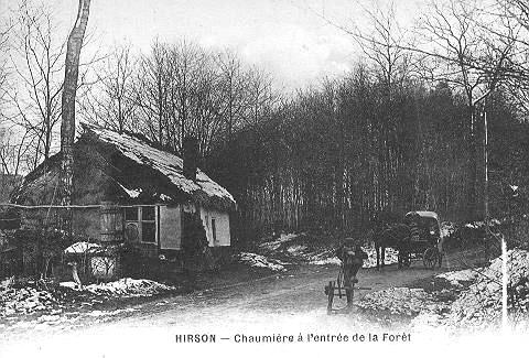 HIRSON - CHAUMIERE A L'ENTREE DE LA FORET