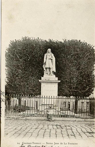 24 CHATEAU-THIERRY - STATUE JEAN DE LA FONTAINE