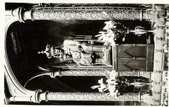 MOULINS - LA VIERGE NOIRE