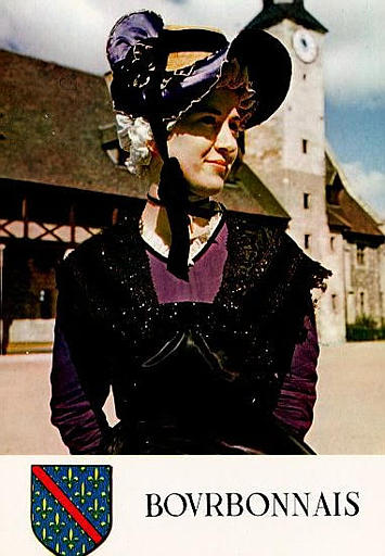 BOURBONNAIS - MONTLUÇON - COSTUME DE CEREMONIE, UNE PAYSANNE