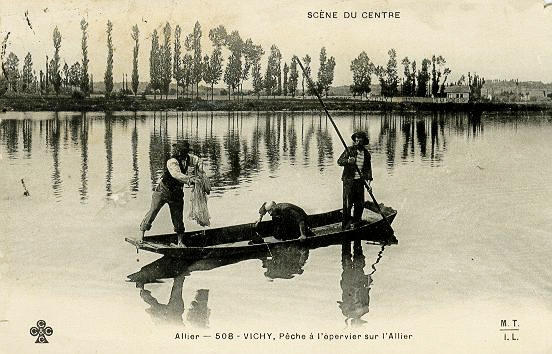 SCENE DU CENTRE - ALLIER - 508 VICHY - PECHE A L'EPERVIER SUR L'ALLIER