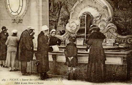389 VICHY - SOURCE DES CELESTINS - TEMPERATURE 15° - DEBIT 6000 LITRES A L'HEURE