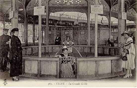 363 VICHY - LA GRANDE GRILLE