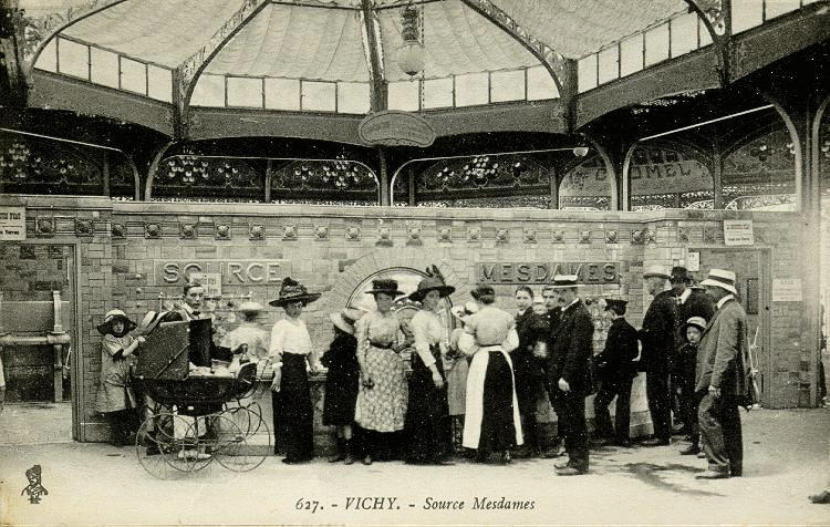 627 VICHY - SOURCE MESDAMES