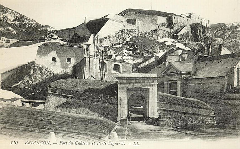 110 BRIANÇON - FORT DU CHATEAU ET PORTE PIGNEROL