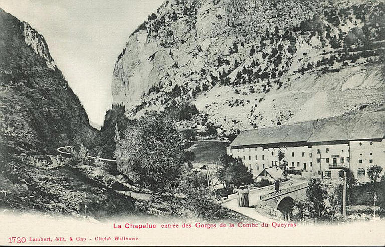 1720 LA CHAPELUE ENTREE DES GORGES DE LA COMBE DU QUEYRAS
