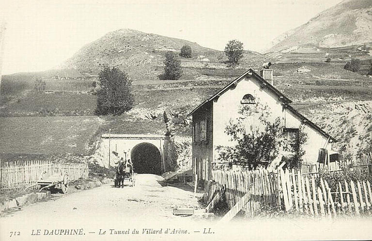 712 LES DAUPHINE - LE TUNNEL DU VILLARD D'ARENE