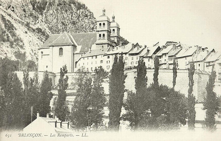 631 BRIANÇON - LES REMPARTS