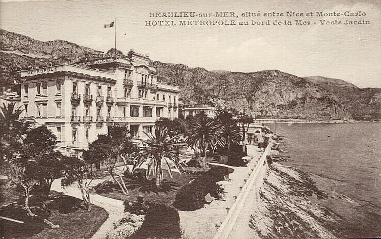 BEAULIEU-SUR-MER, SITUE ENTRE NICE ET MONTE-CARLO - HOTEL METROPOLE AU BORD DE LA MER- VASTE JARDIN