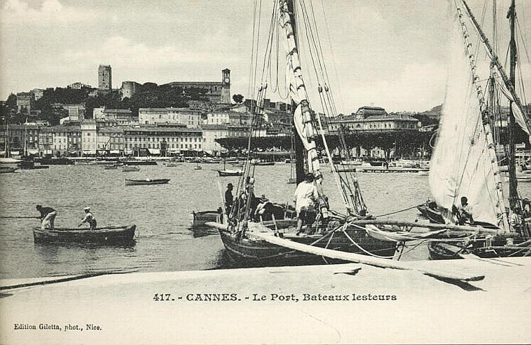 417; CANNES - LE PORT, BATEAUX LESTEURS