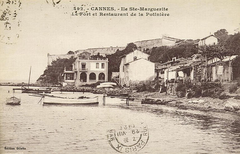 492. CANNES - ILE STE - MARGUERITE - LE FORT ET LE RESTAURANT DE LA POTINIERE