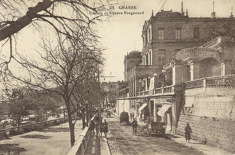 25. GRASSE - CASINO ET SQUARE FRAGONARD