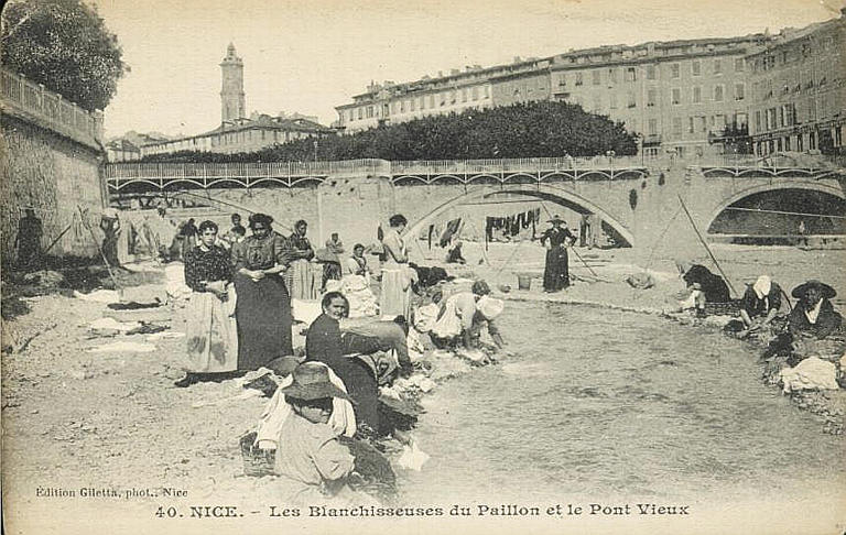 40. NICE - LES BLANCHISSEUSES DU PAILLON ET LE VIEUX PONT